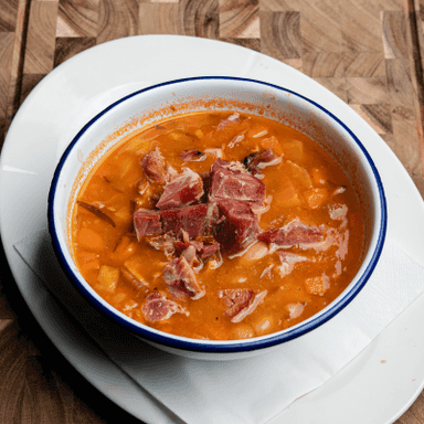 Ciorba de fasole cu ciolan