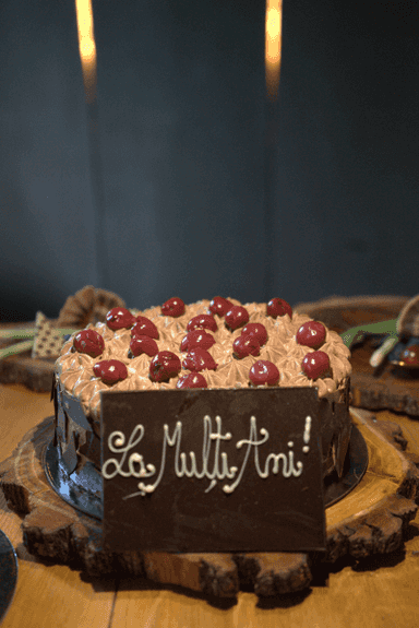 Tort cu ciocolată și vișine 1kg