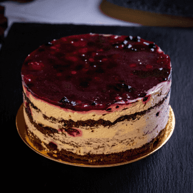 Tort cu fructe de pădure 1kg