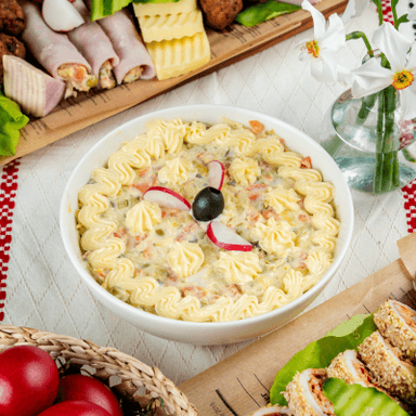 Salată de boeuf cu pui